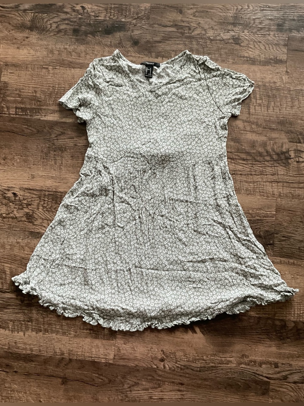 Forever 21 Sage Green Floral Ruffle-Hem Dress